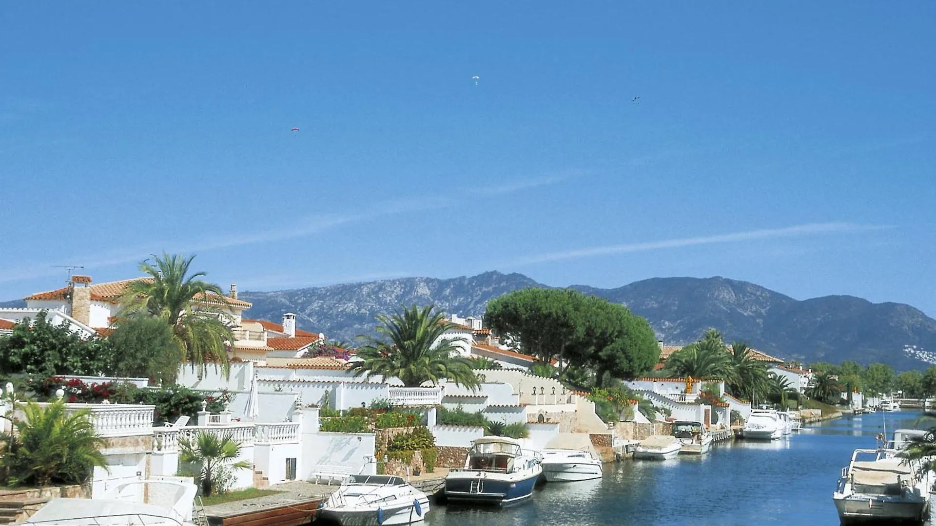 Holiday Home Marina By Interhome Empuriabrava
