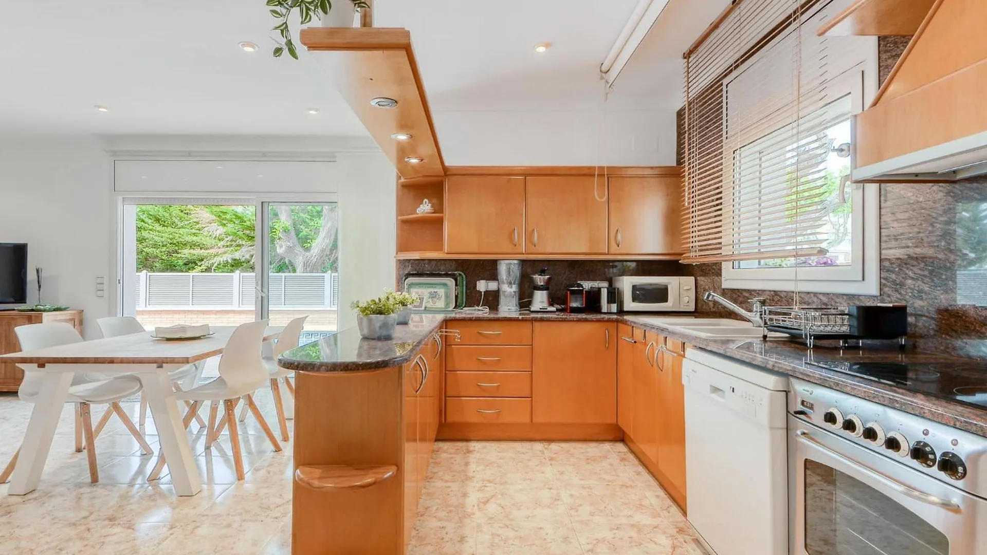 אמפוריבראבה Holiday Home Marina By Interhome