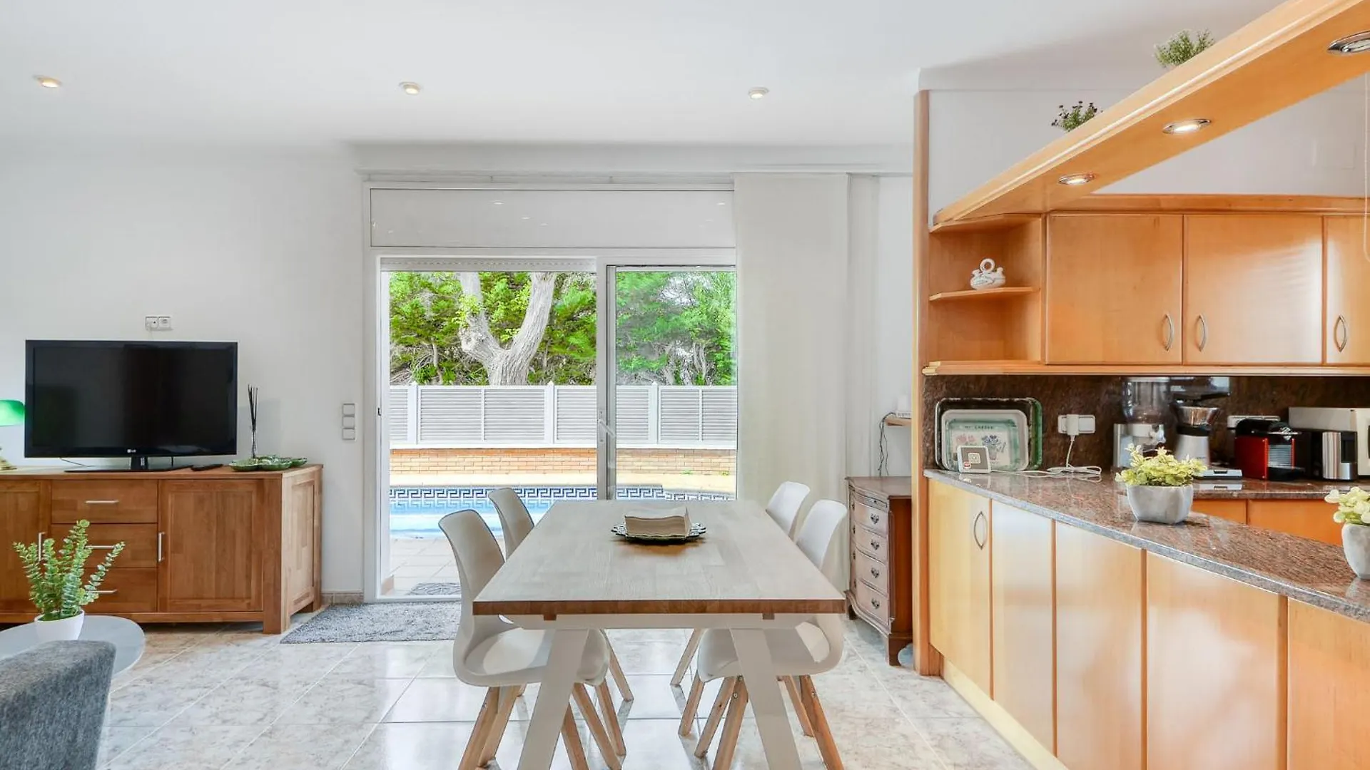אמפוריבראבה Holiday Home Marina By Interhome ספרד