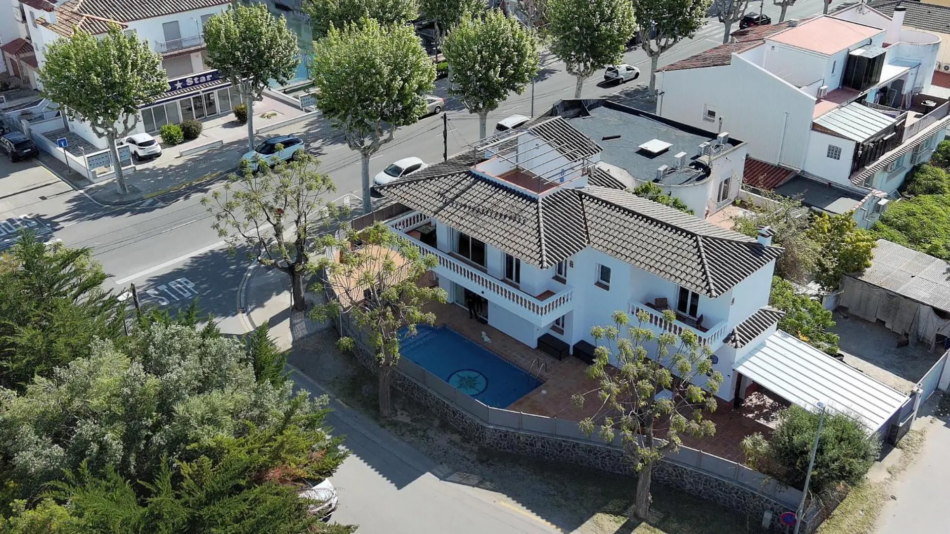Holiday Home Marina By Interhome Empuriabrava